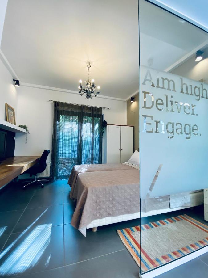 Small Gem Studio Athens, Next To Metro Nomismatokopeio Luaran gambar