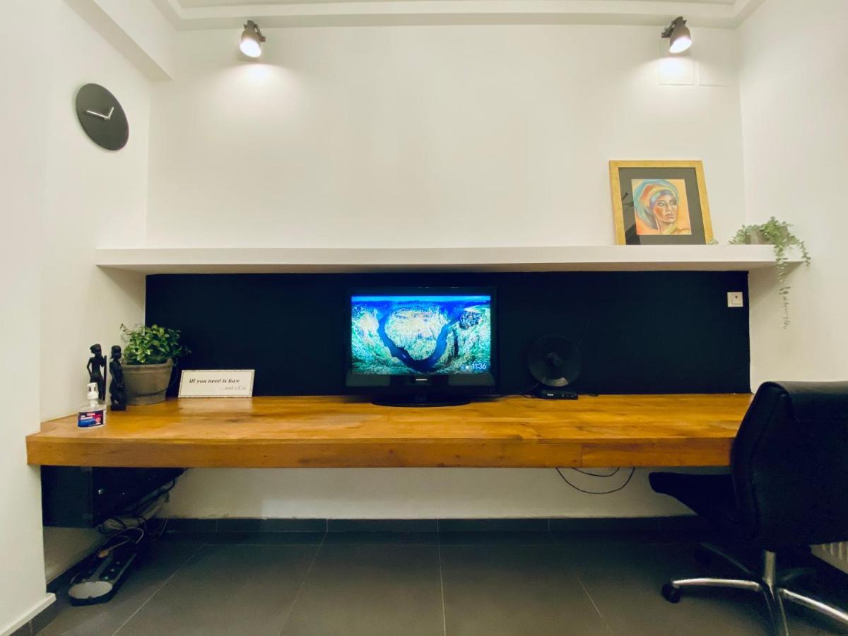 Small Gem Studio Athens, Next To Metro Nomismatokopeio Luaran gambar
