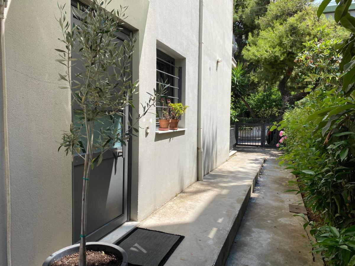 Small Gem Studio Athens, Next To Metro Nomismatokopeio Luaran gambar