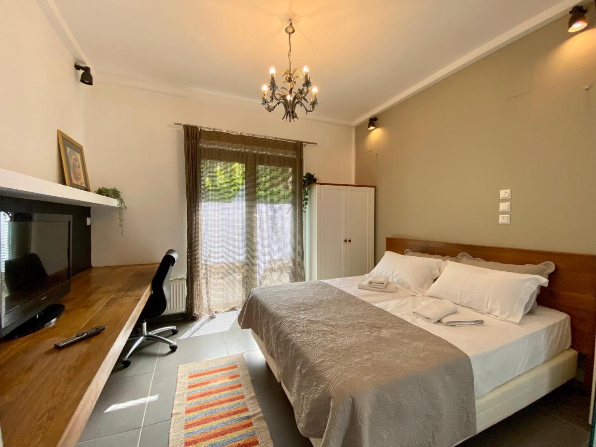 Small Gem Studio Athens, Next To Metro Nomismatokopeio Luaran gambar