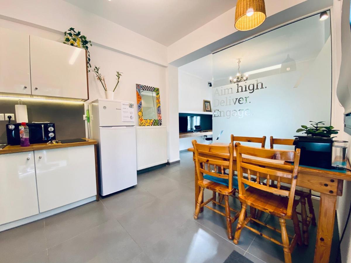 Small Gem Studio Athens, Next To Metro Nomismatokopeio Luaran gambar