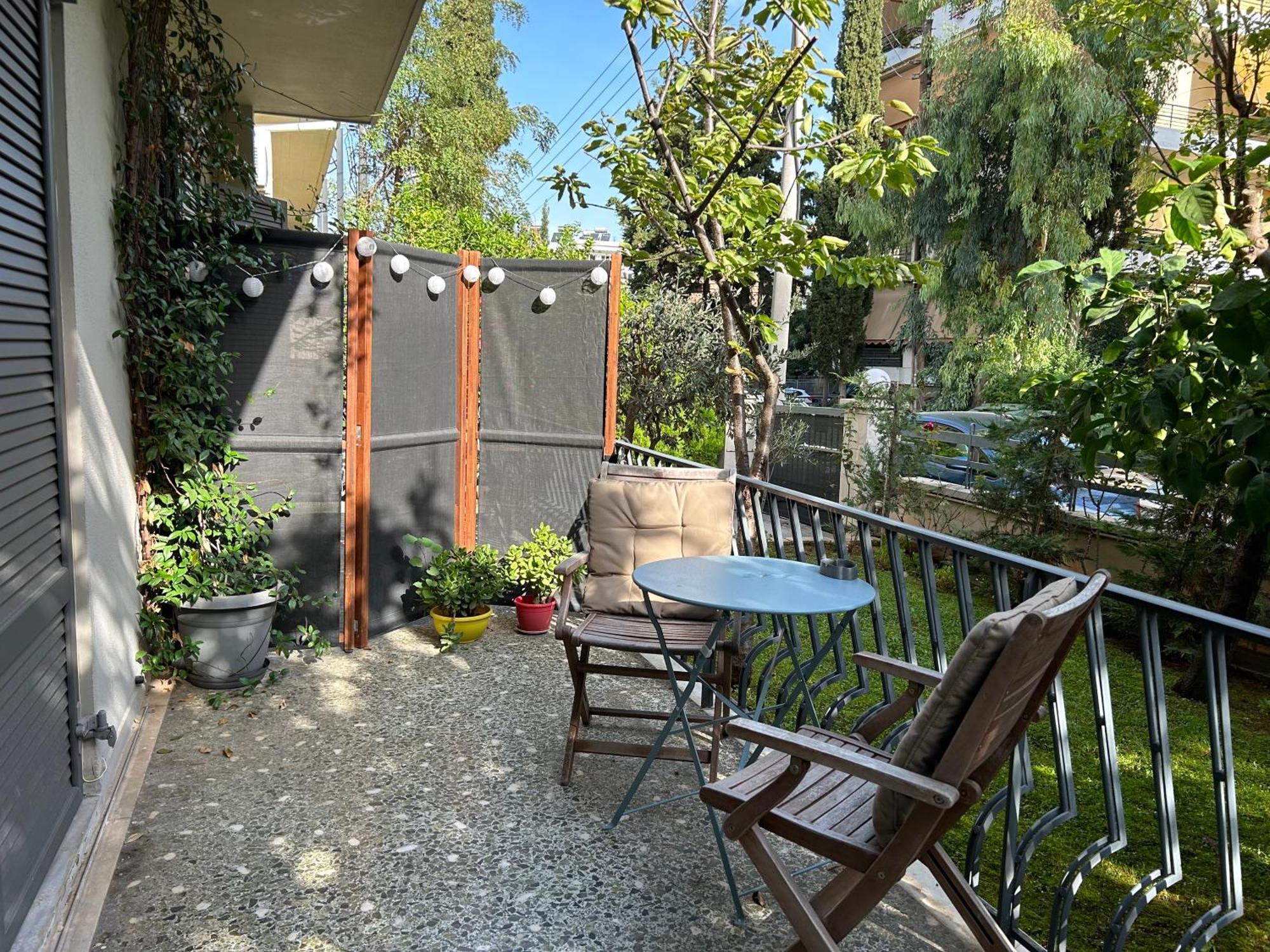 Small Gem Studio Athens, Next To Metro Nomismatokopeio Luaran gambar